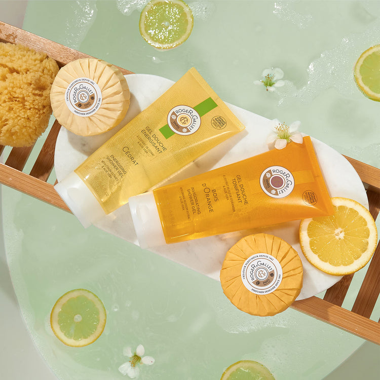 Roger & Gallet Bois d'Orange Shower Gel 200ml, products in a bath tray